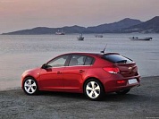     Chevrolet Cruze HB (  )  